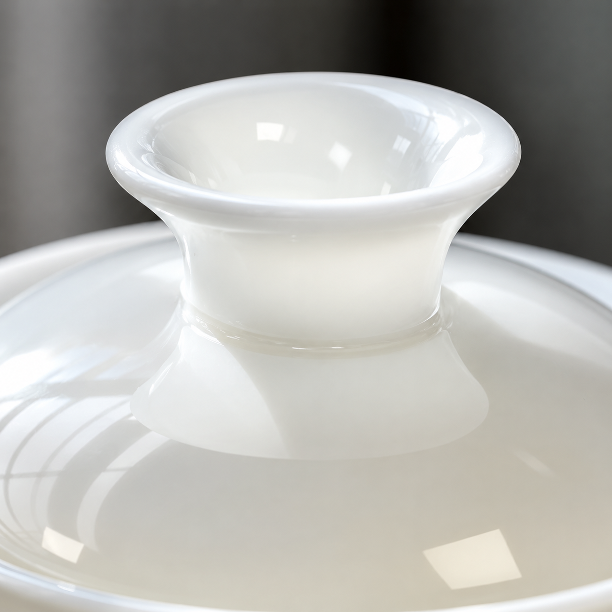 White Porcelain Gaiwan with Saucer, 120 ml — product material and construction